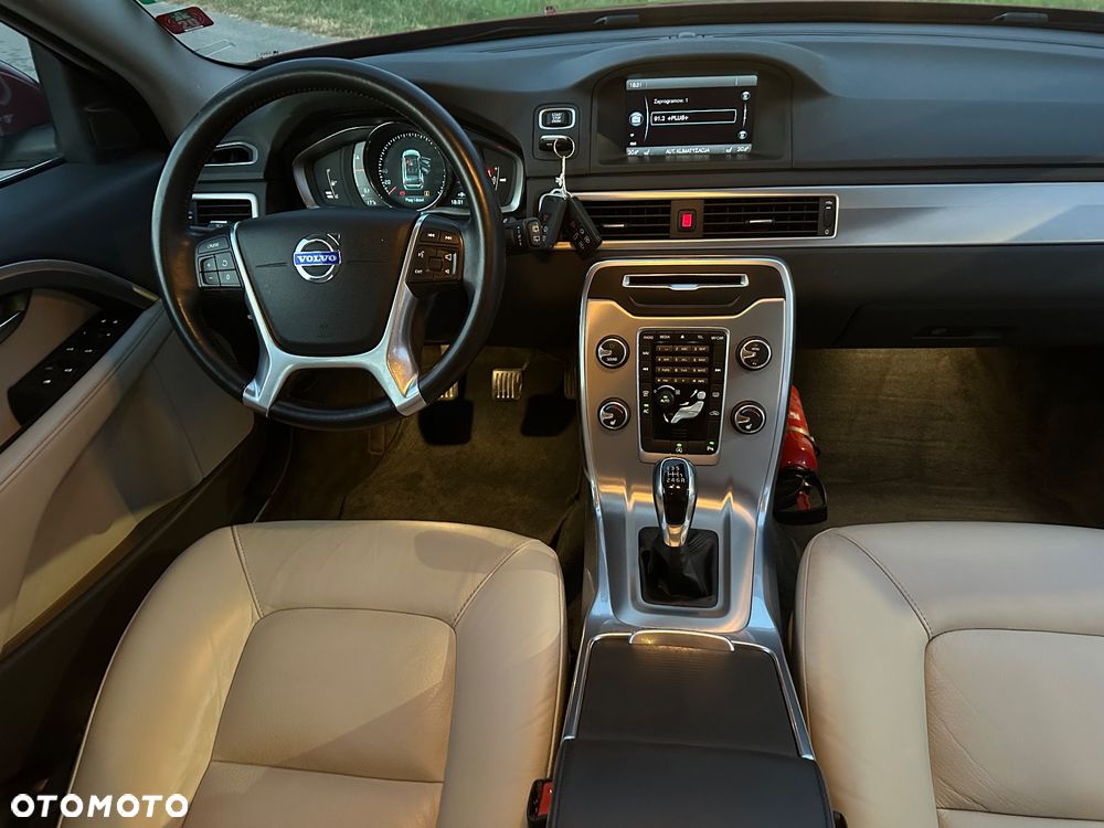 Volvo V70 D4 Drive-E Momentum - 22