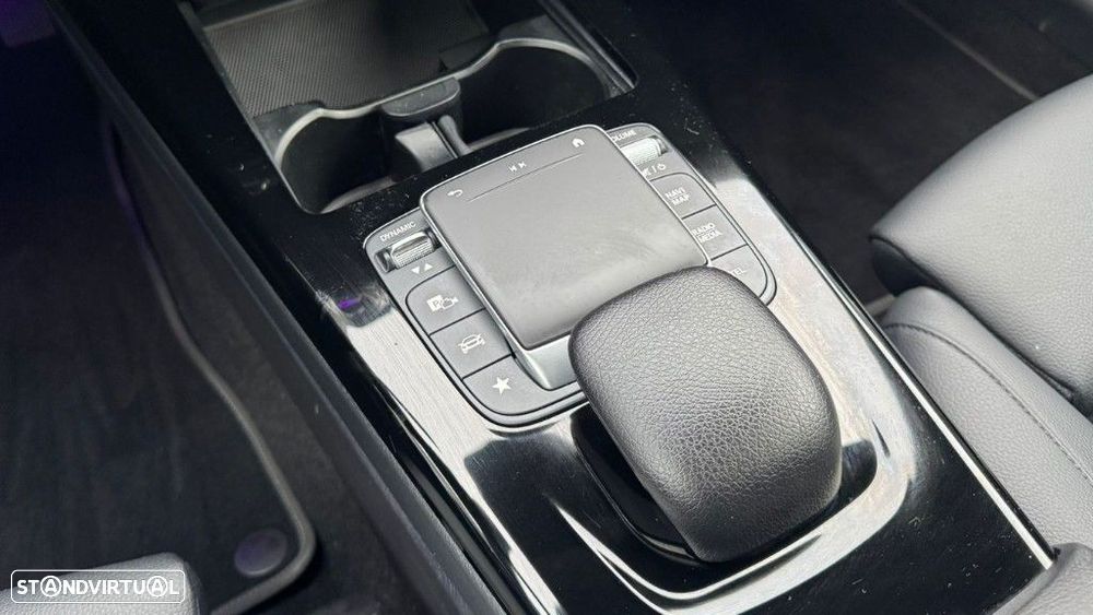 Mercedes-Benz CLA 250 e Shooting Brake Progressive - 11