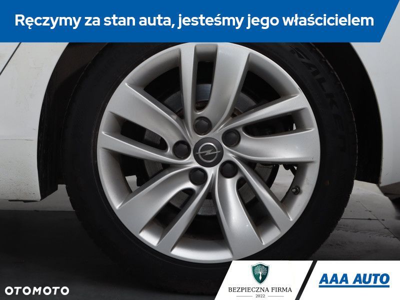 Opel Insignia - 17
