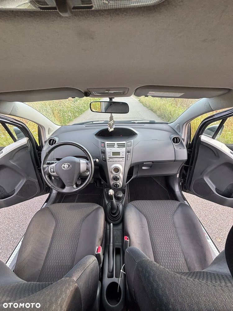 Toyota Yaris 1.8 VVT-i TS - 11