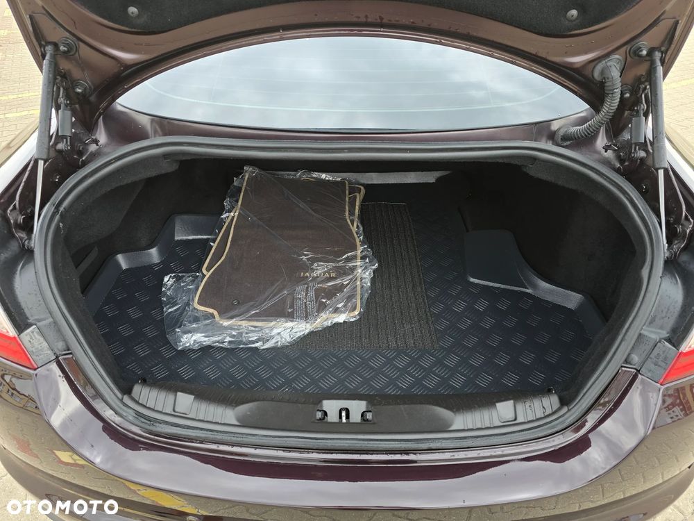 Jaguar XF 5.0 V8 Portfolio - 13