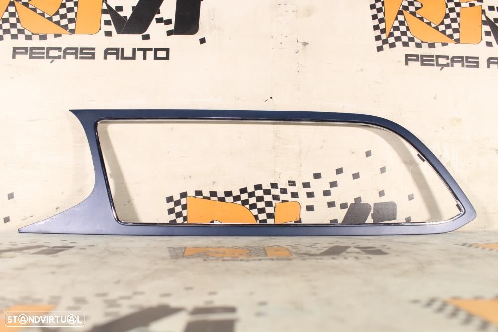 Aro / Friso Seat Leon (5F1)  5F1858061 Aro Arejador Tablier Seat Leon - 1
