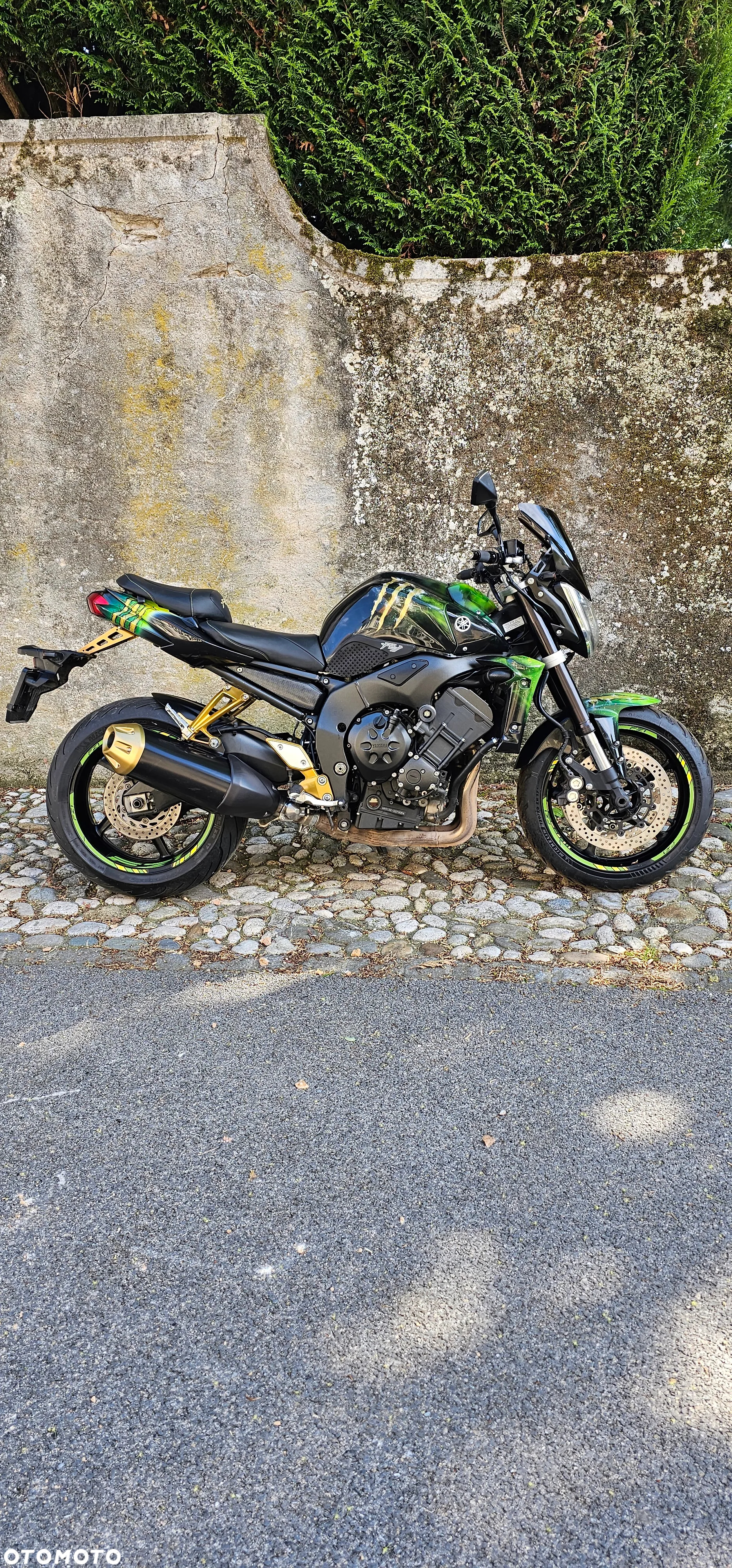 Yamaha FZ - 7