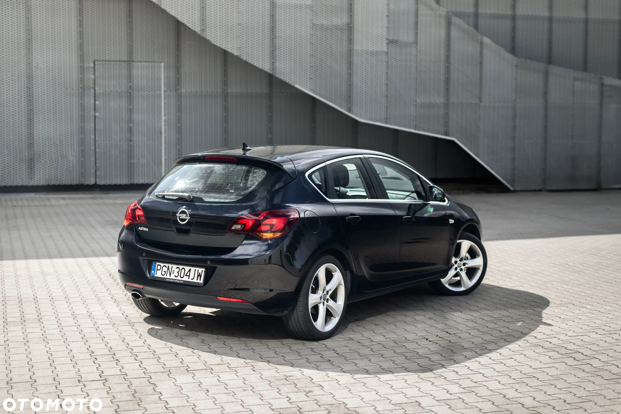 Opel Astra IV 1.4 T Cosmo S&S - 6