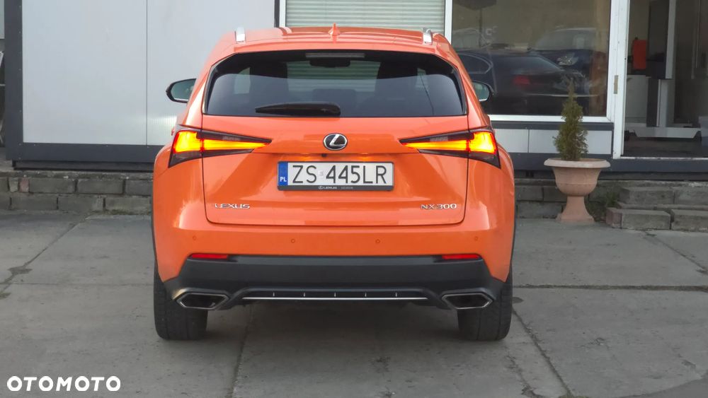 Lexus NX 300 F Sport AWD - 14
