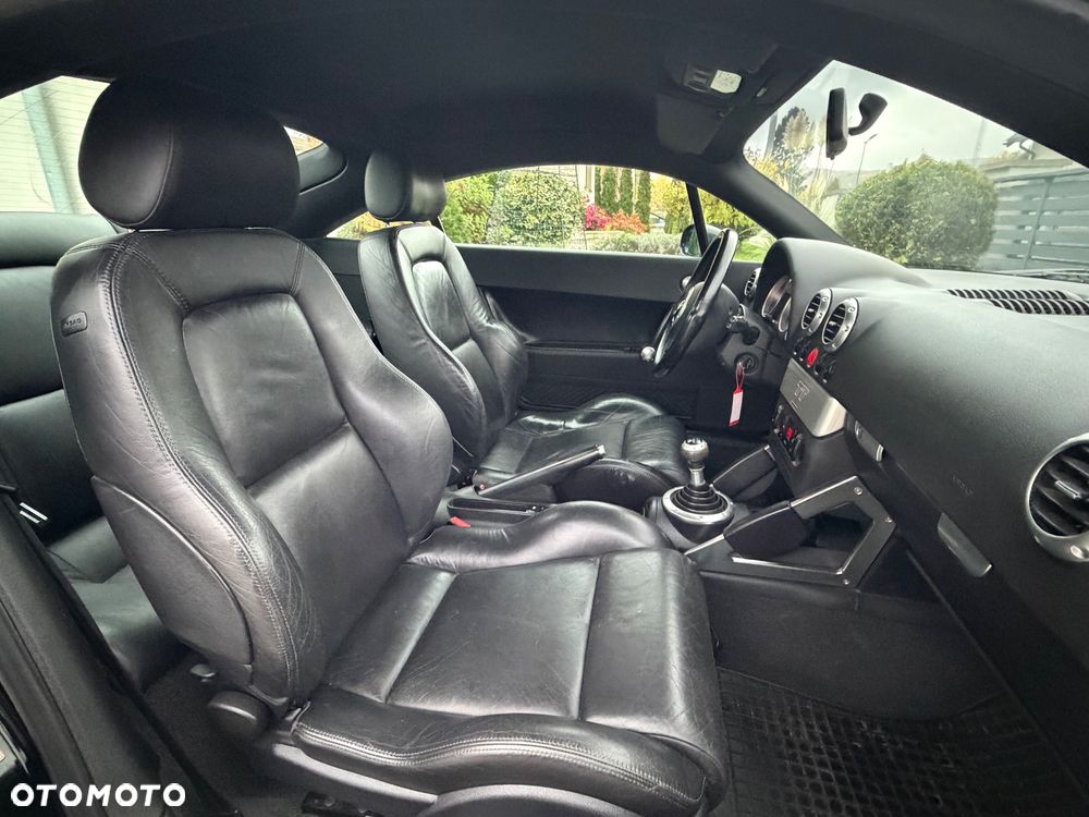 Audi TT Coupé - 15