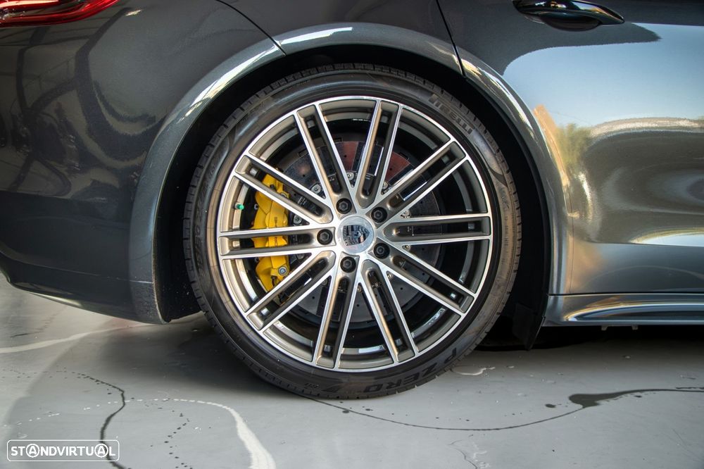 Porsche Panamera Sport Turismo - 41
