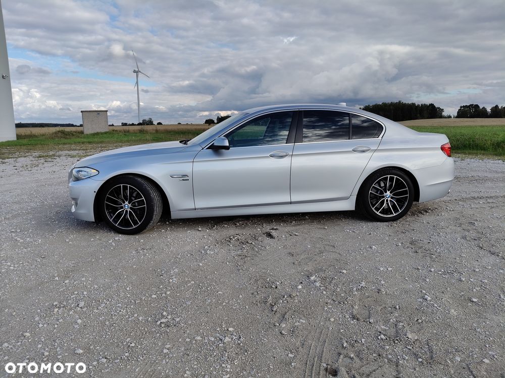 BMW Seria 5 530d xDrive - 2