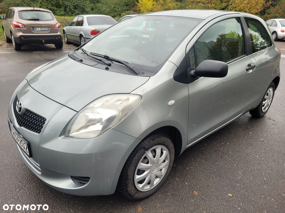 Toyota Yaris 1.0 Luna A/C - 2