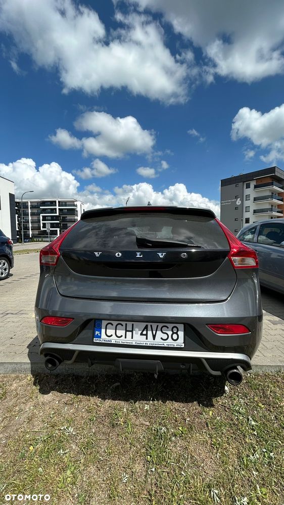 Volvo V40 D2 R-Design - 2