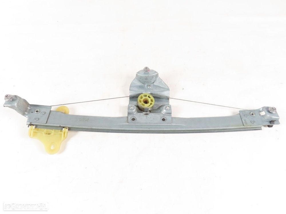 Elevador da Porta Sem Motor Direito/Frente Seminovo/ Original RENAULT CAPTUR (J5... - 2