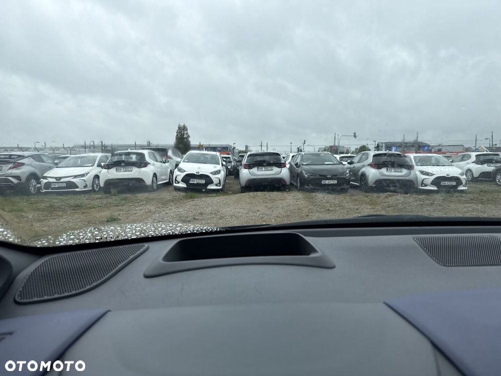 Toyota Yaris - 24