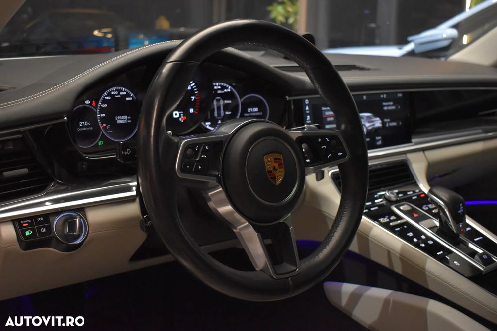 Porsche Panamera 4 - 9