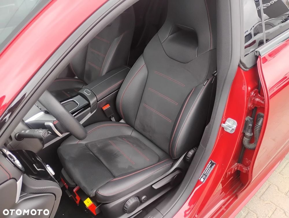 Mercedes-Benz CLA 200 AMG Line 7G-DCT - 10