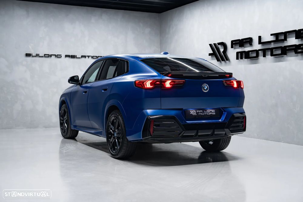 BMW iX2 eDrive20 Pack Desportivo M Pro - 10