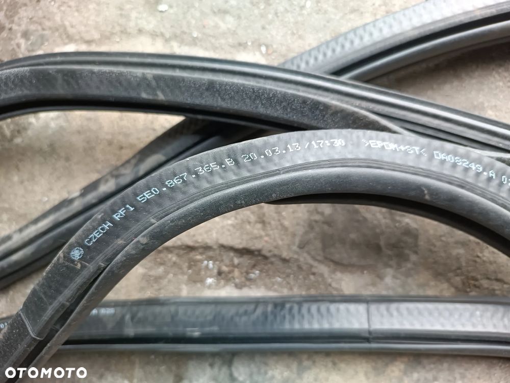 SKODA OCTAVIA III 3 HB SEDAN KOMPLET USZCZELEK KAROSERII DRZWI PRZÓD LEWA PRAWA TYŁ 5E0867365B - 2