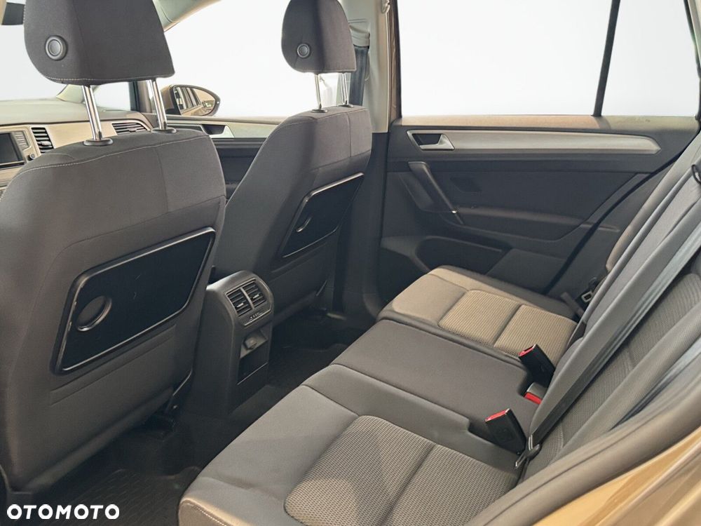 Volkswagen Golf Sportsvan - 15