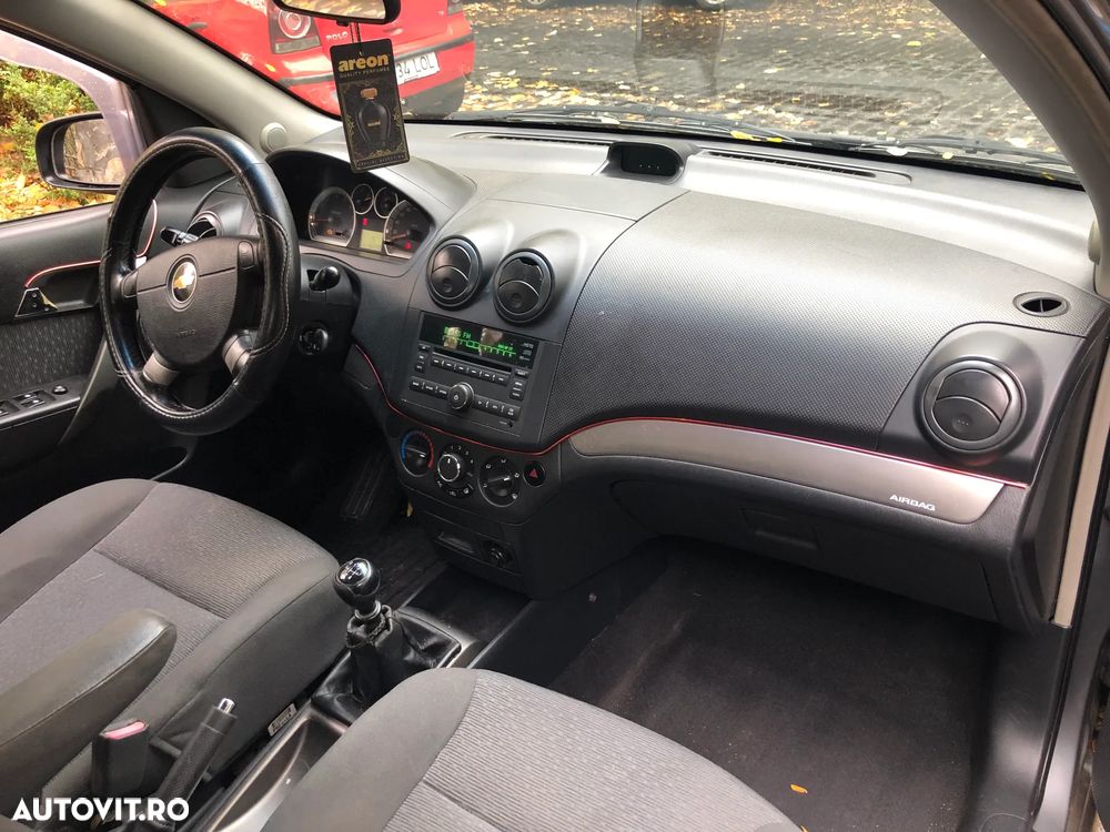 Dezmembrez Chevrolet Aveo gri argintiu 2007 1,4 benzina - 8