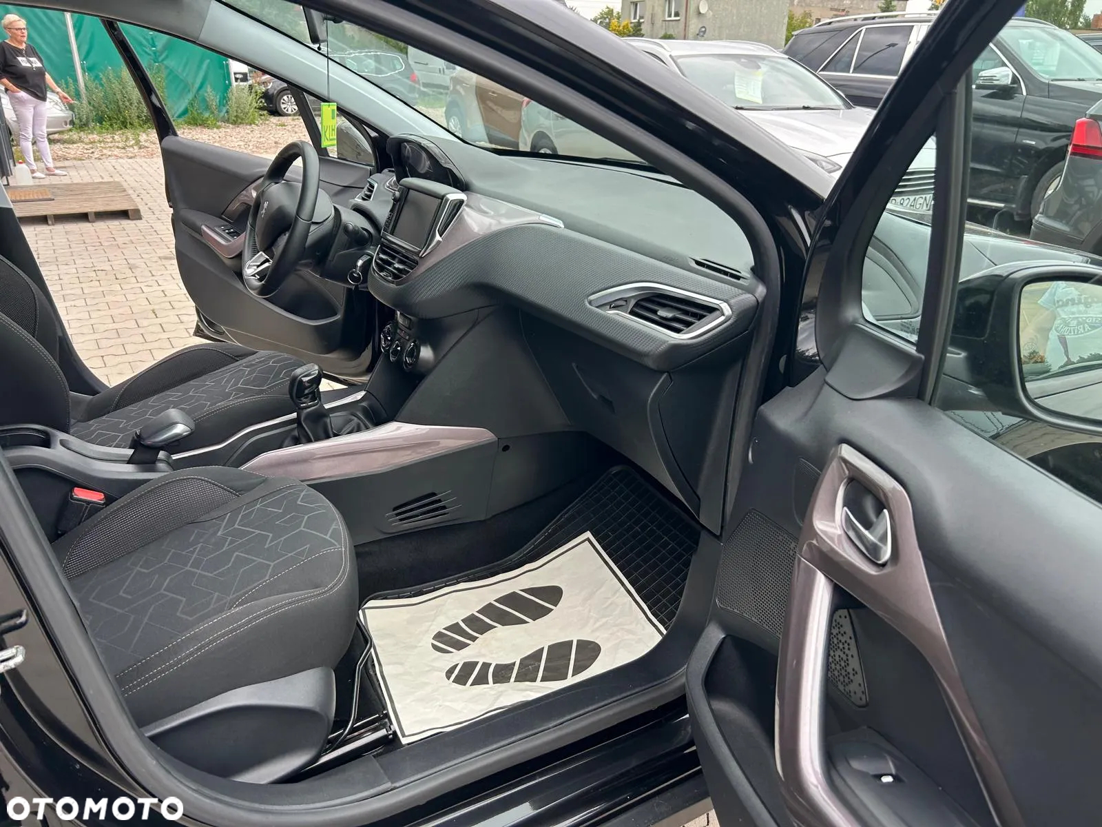 Peugeot 2008 1.2 Pure Tech Style EU6 - 22