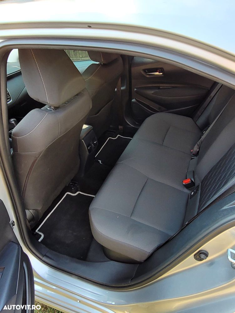 Toyota Corolla 1.8 HSD Dynamic - 11