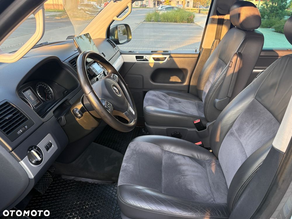 Volkswagen Multivan - 4