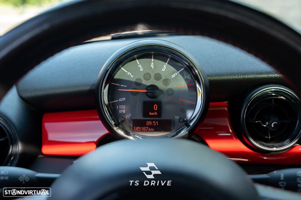 MINI 3 Portas John Cooper Works - 13