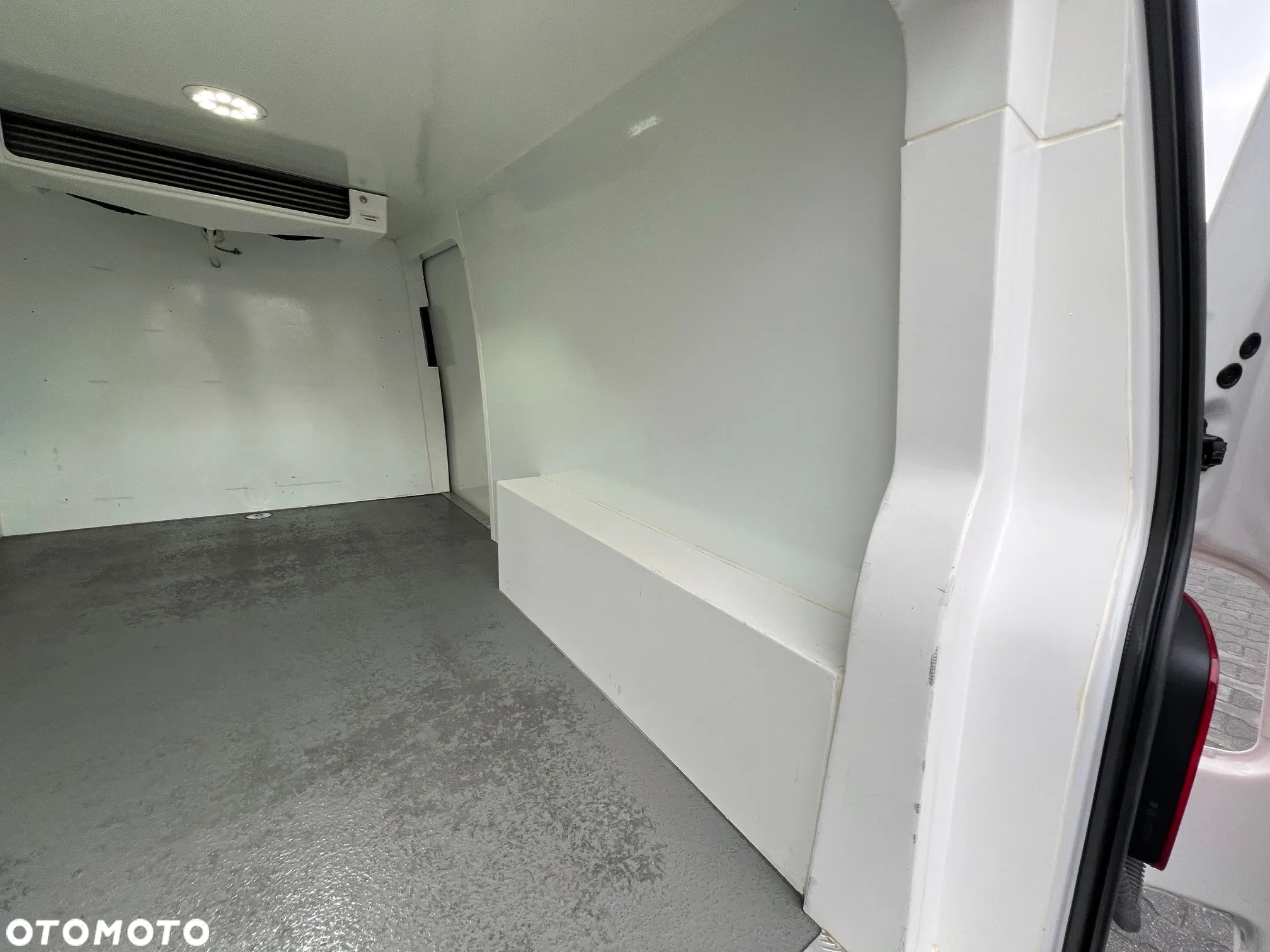 Volkswagen Transporter T6 Chłodnia Izoterma Long Maxi Zarejestrowany w PL - 16