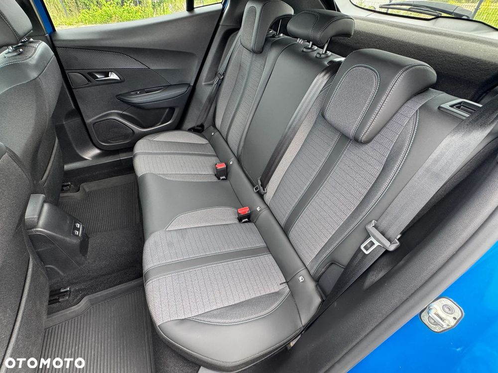 Peugeot 2008 1.2T Allure S&S - 9