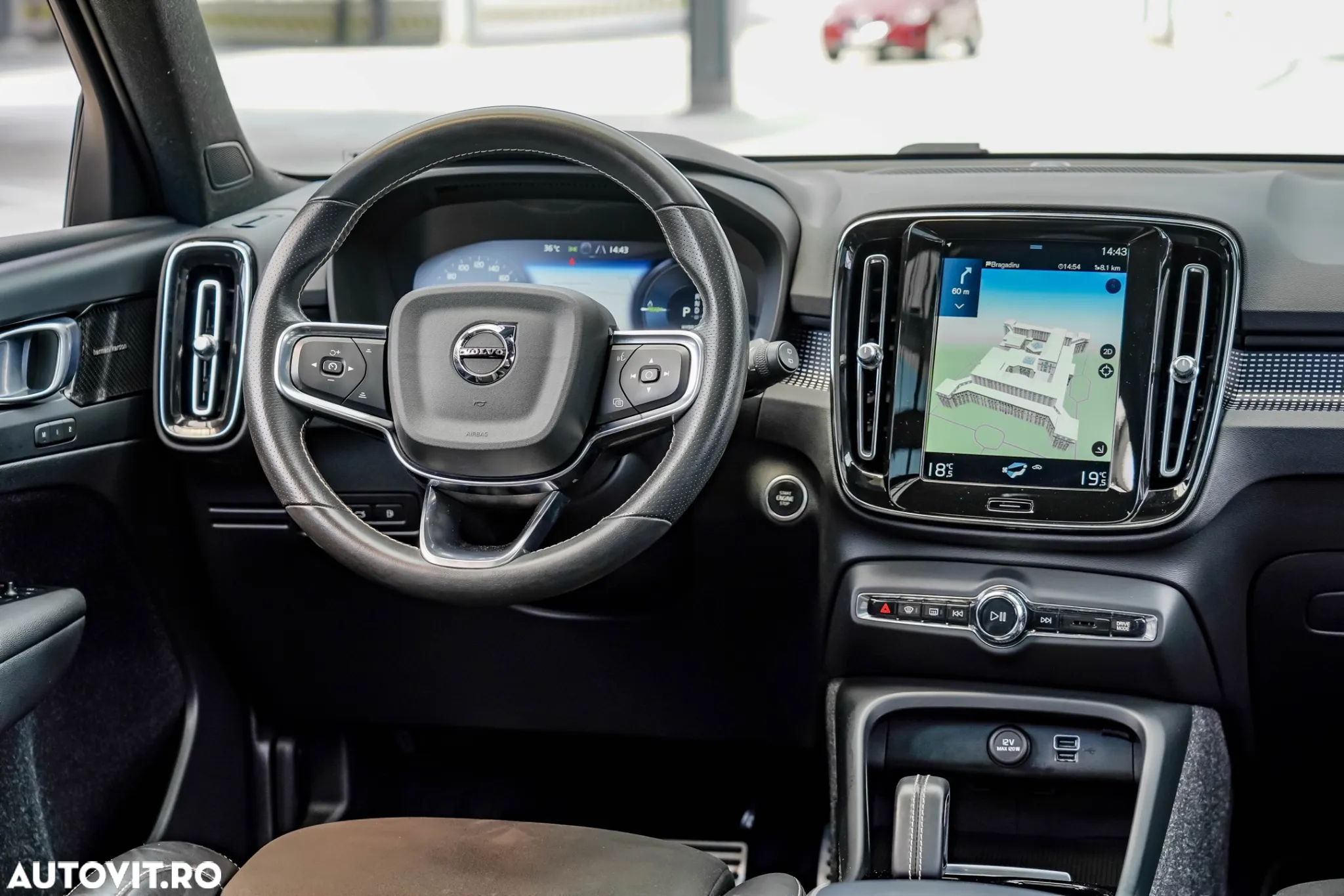 Volvo XC 40 Recharge T5 Twin Engine AT7 R-Design - 19