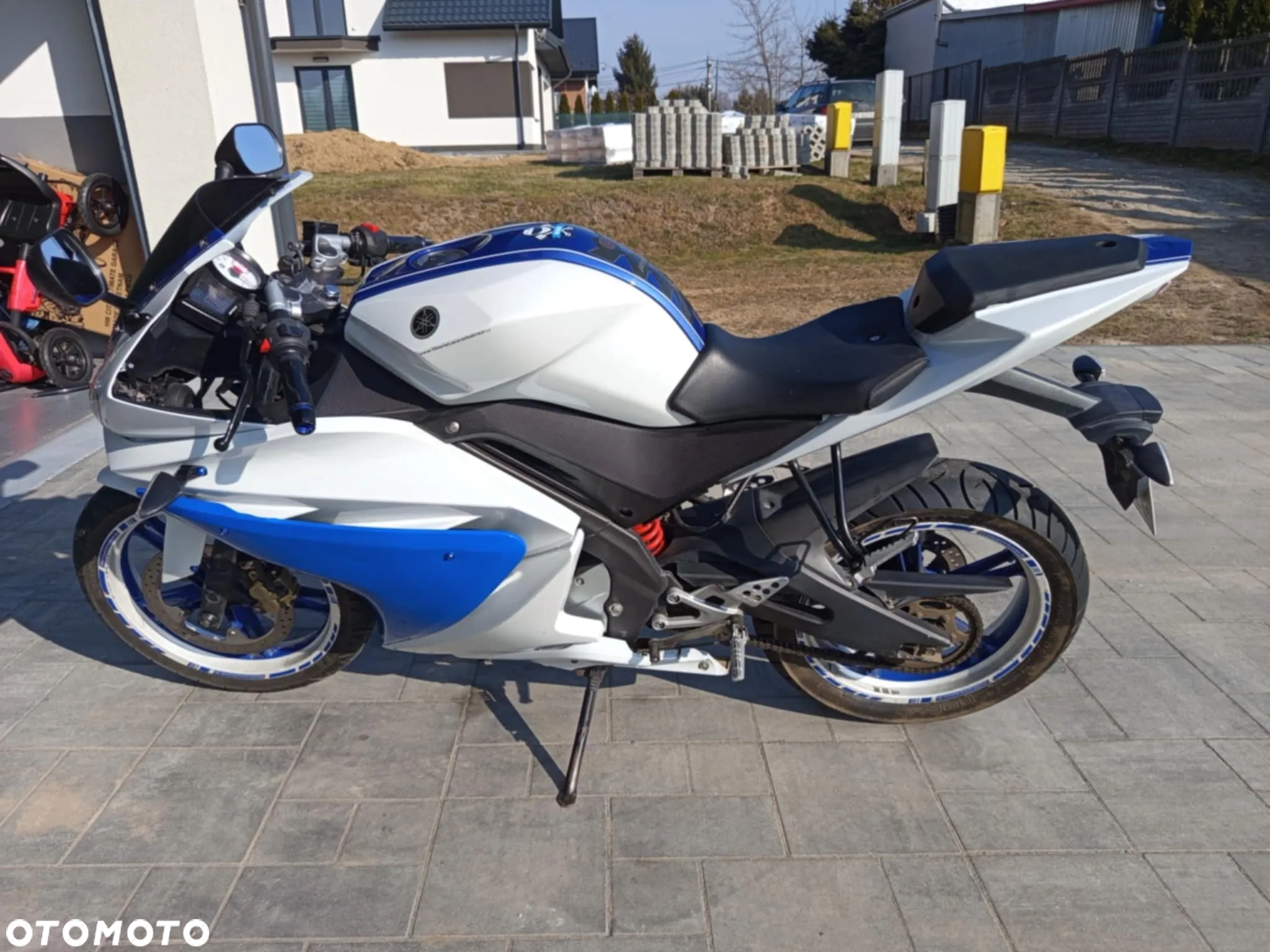 Yamaha YZF - 2
