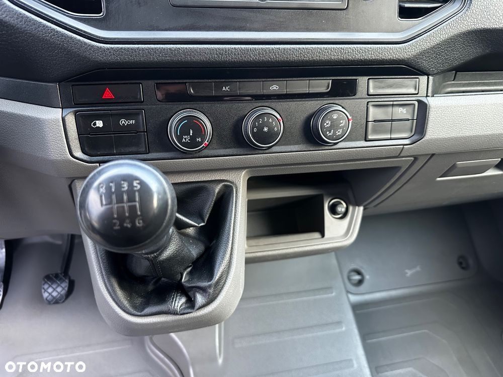 Volkswagen Crafter - 13