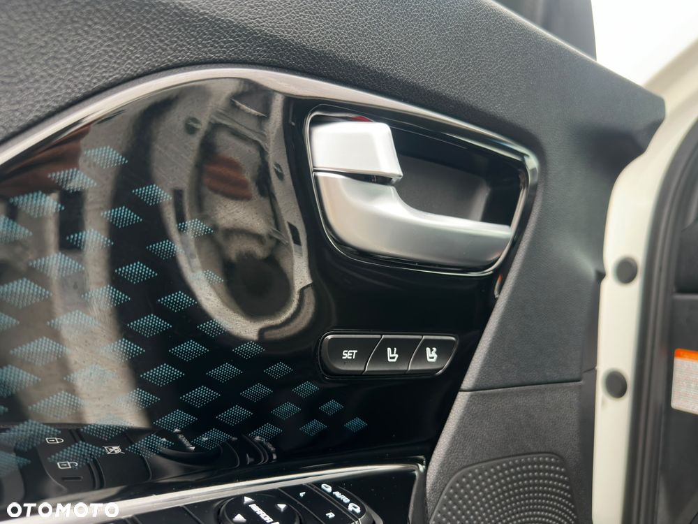 Kia Niro 64kWh XL - 24