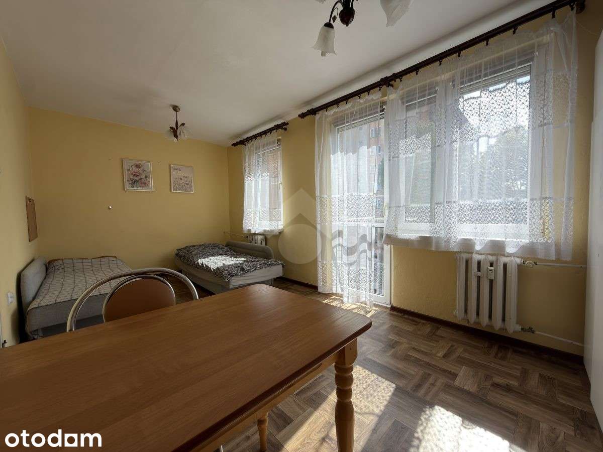 kawalerka | osobna kuchnia | balkon francuski