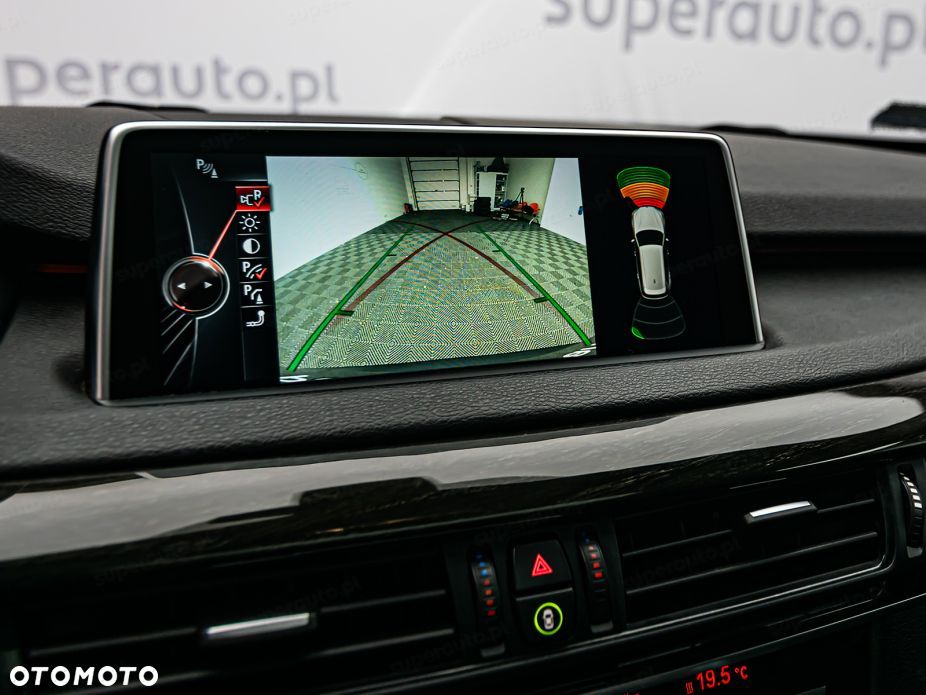 BMW X5 xDrive40d - 23