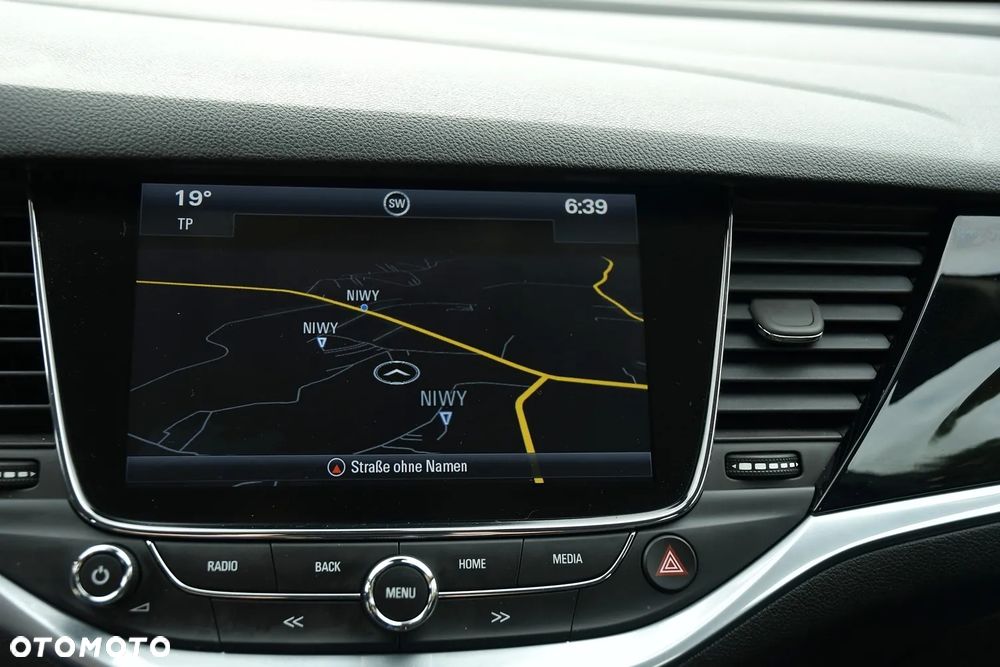 Opel Astra 1.4 Turbo Innovation - 32