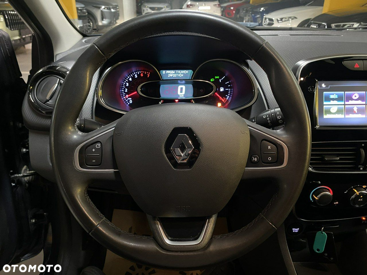 Renault Clio - 16