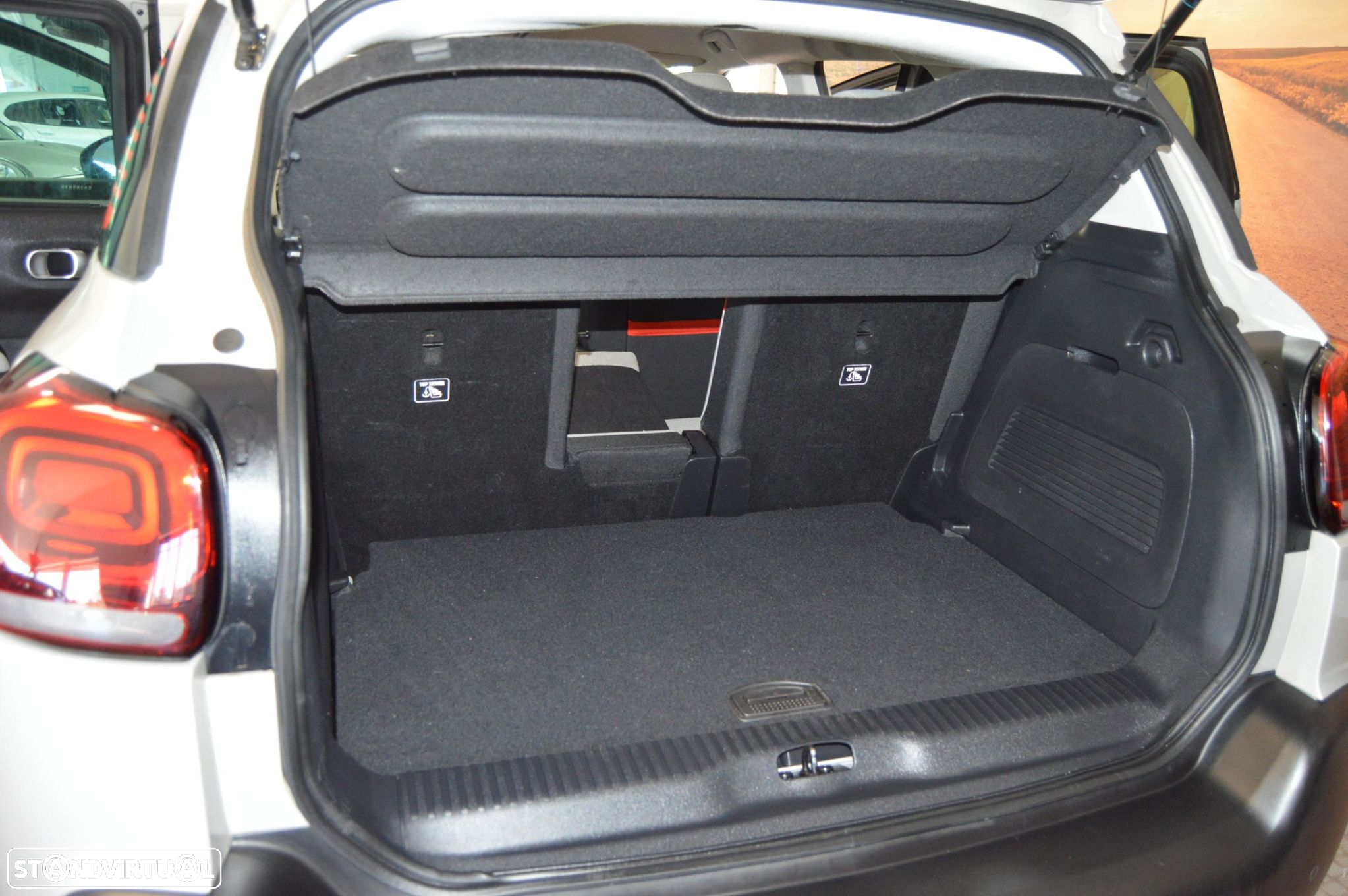 Citroën C3 Aircross 1.2 PureTech Shine - 21
