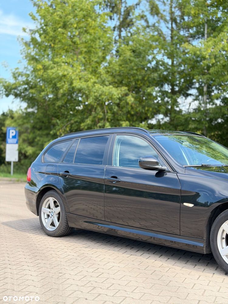 BMW Seria 3 318d - 12