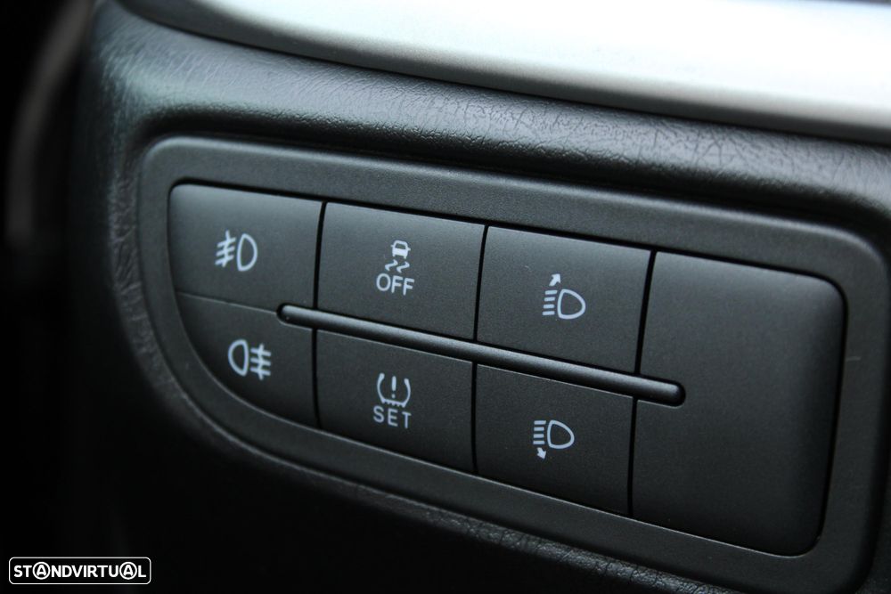 Fiat Tipo Station Wagon 1.6 M-Jet Lounge Tech DCT - 25