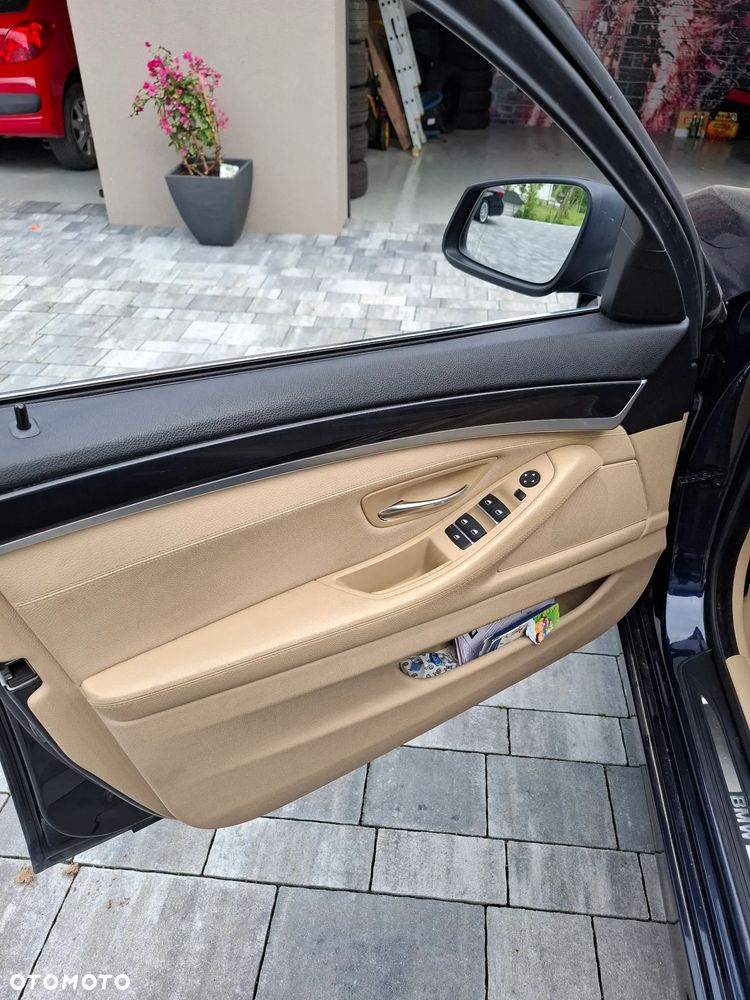 BMW Seria 5 520d - 10