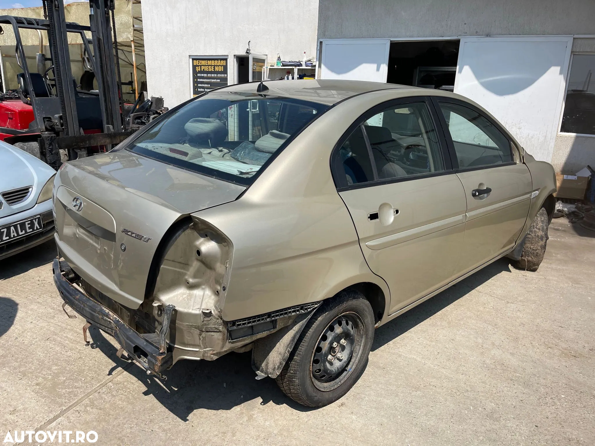 Dezmembrari Hyundai Accent 2008 / 1.4 Benzina - 3