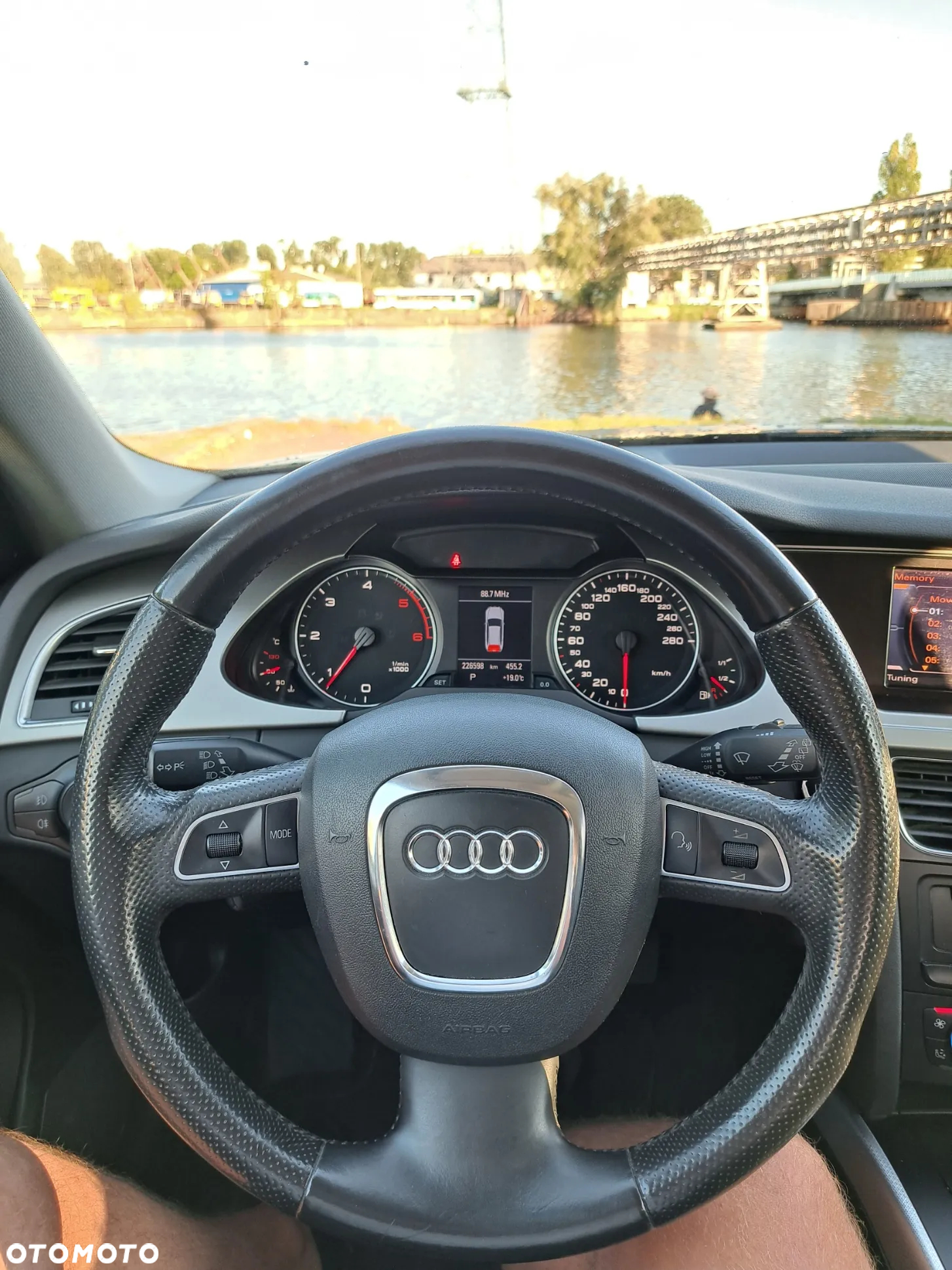 Audi A4 Avant 2.0 TDI DPF multitronic S line Sportpaket - 19