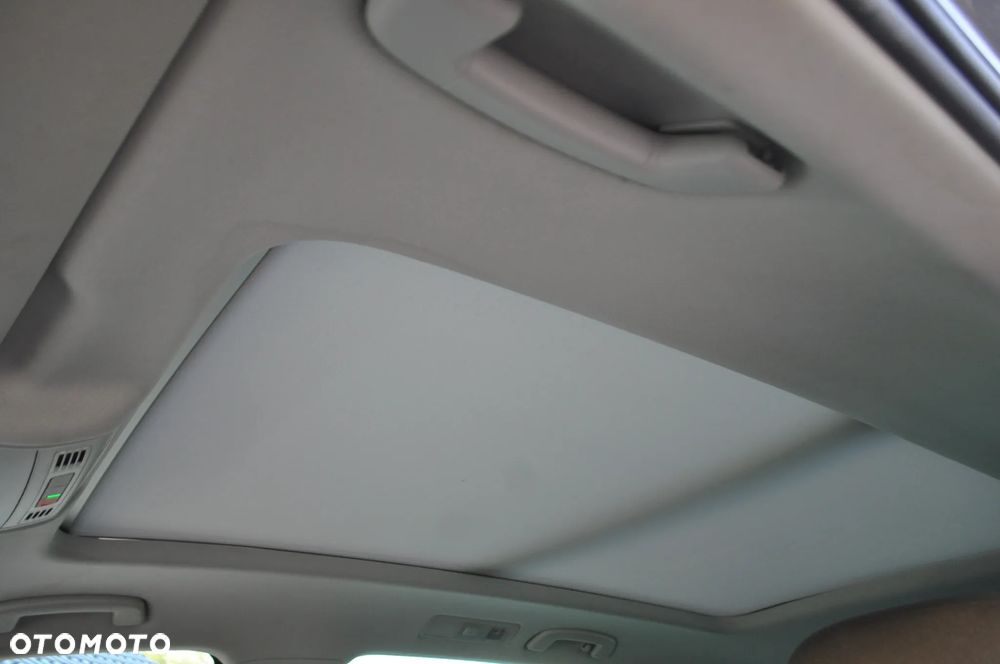 Volkswagen Tiguan 2.0 TDI SCR (BlueMotion Technology) Highline - 31