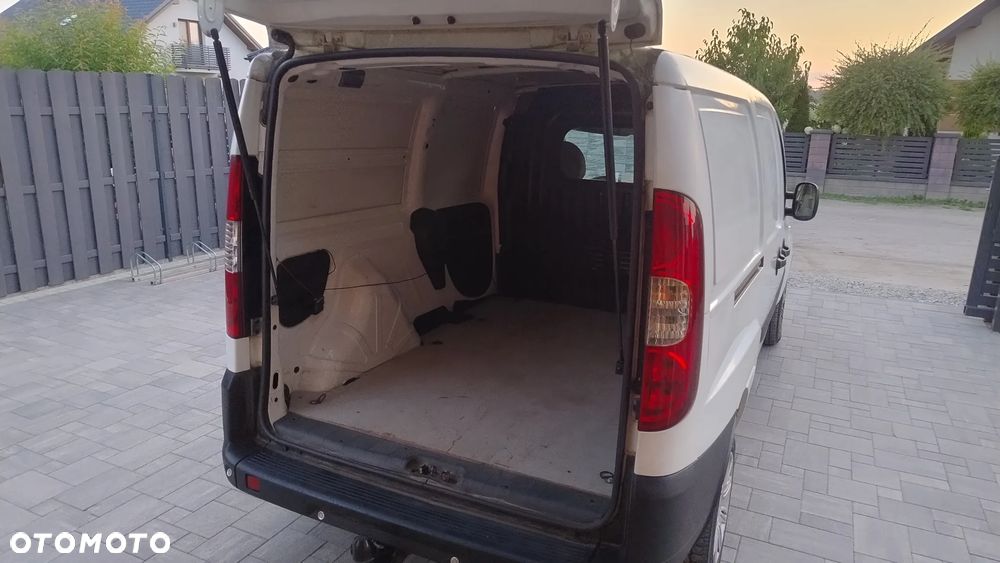 Fiat Doblo 1.9 JTD SX - 26