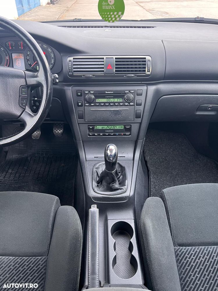 Skoda Superb 1,9 TDI Elegance - 11