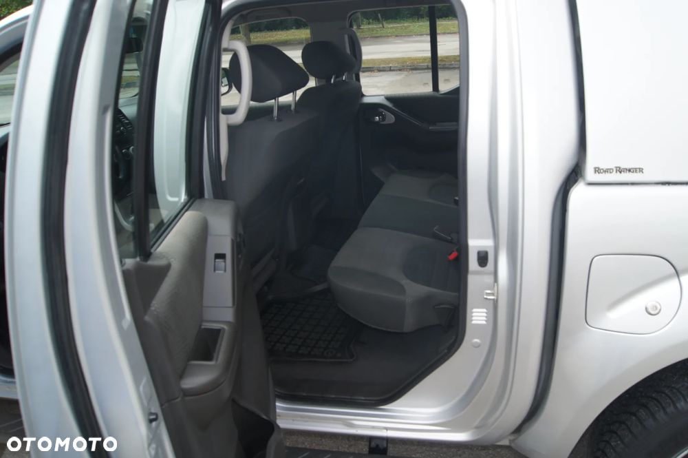 Nissan Navara 2.5 D SE Long EU5 - 14