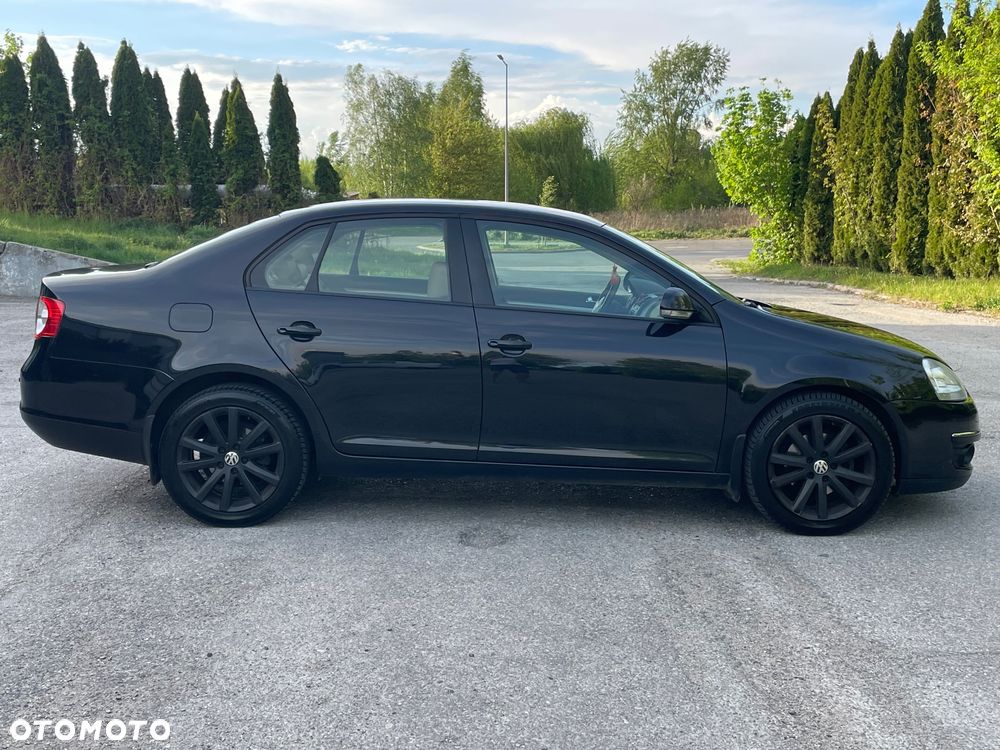 Volkswagen Jetta 1.4 TSI Highline Optimum - 28