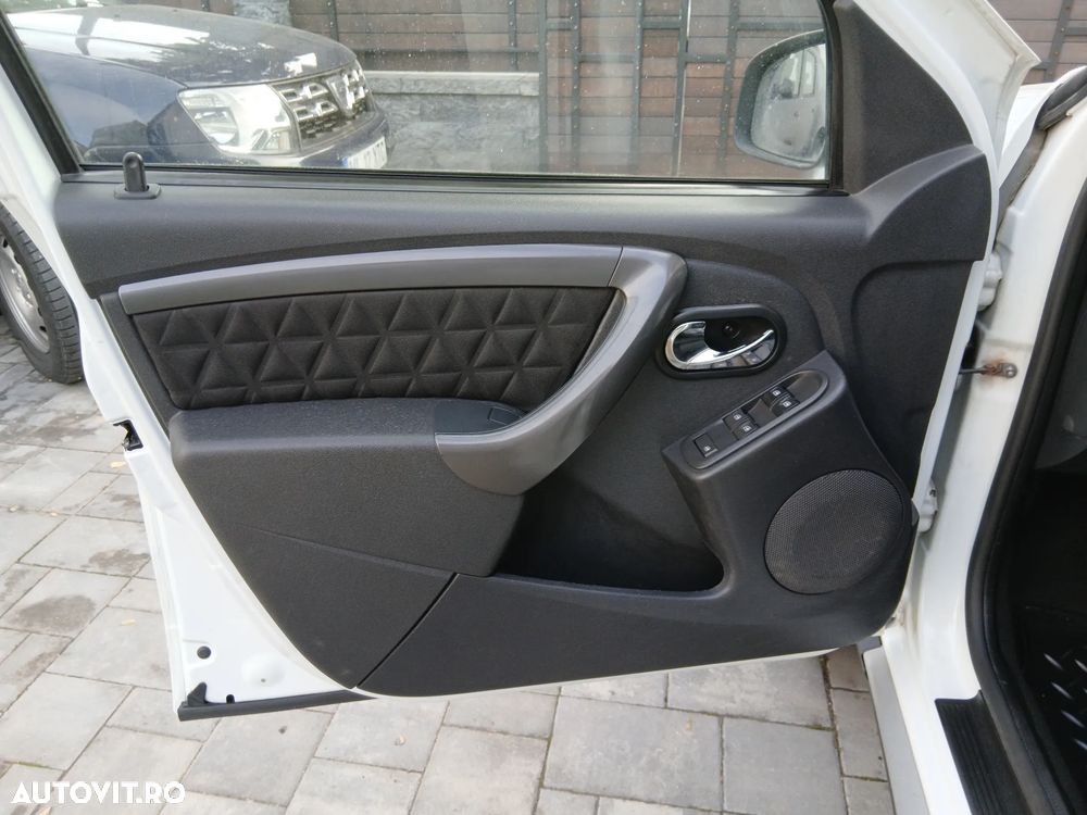 Dacia Duster 1.5 dCi 4x4 Prestige - 13
