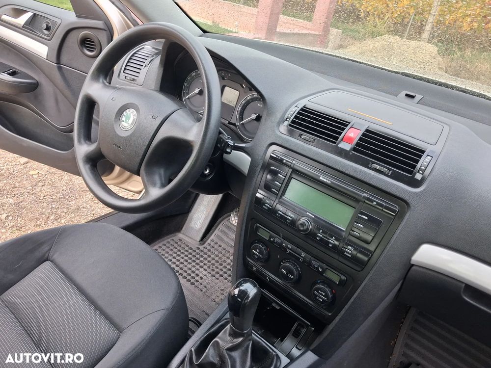 Skoda Octavia 2.0TDI Elegance - 8