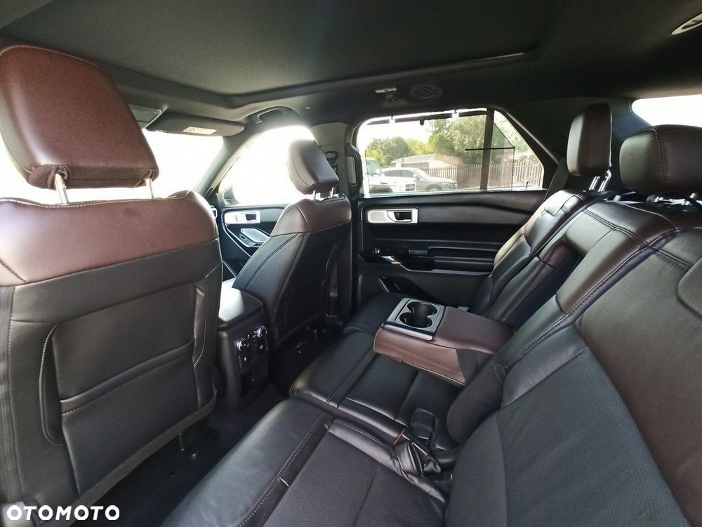 Ford Explorer - 39